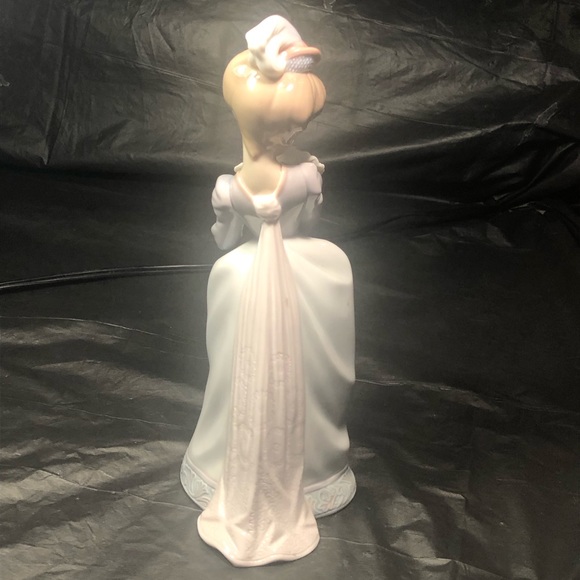 Lladro Lady with fan 8” excellent condition # 6117 vintage - Picture 7 of 11